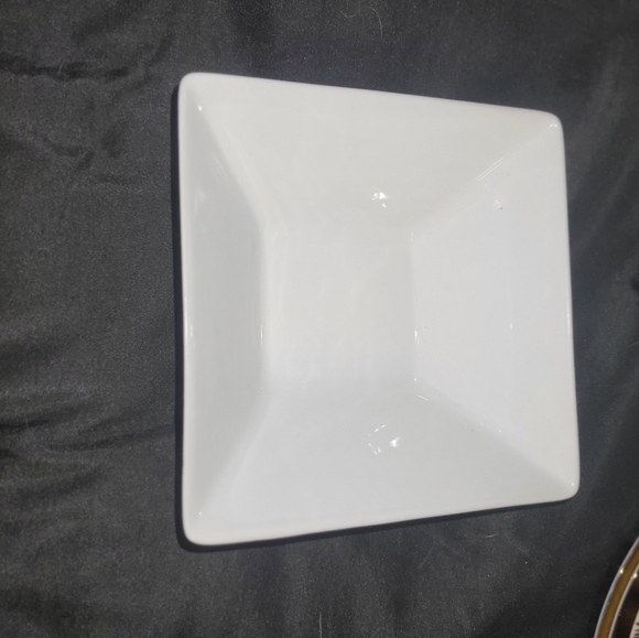 15 Peice Decorative Dish Set - Picture 8 of 10